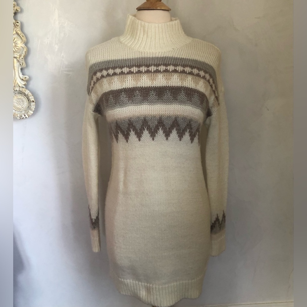American Eagle wool blend Cream Sweater Dress w/mock neck & isle inspire Size SP